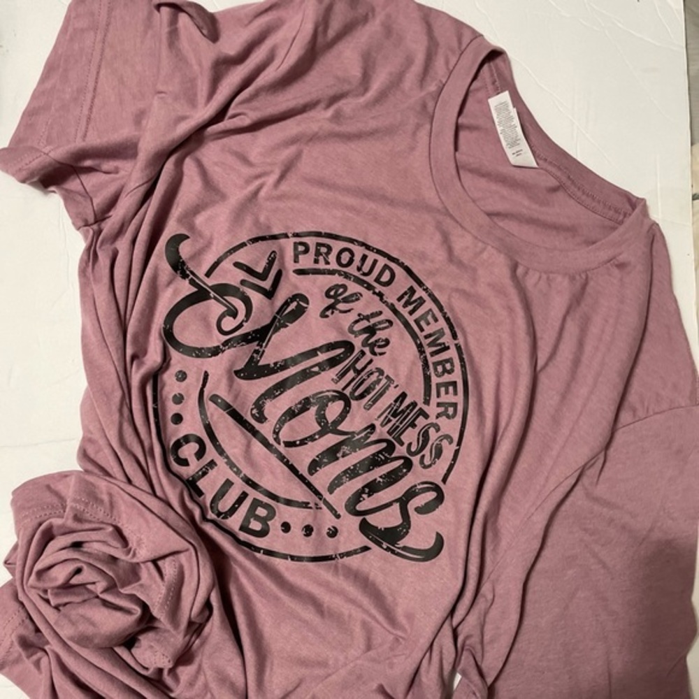 Hot Mess Moms Club T-Shirt‎